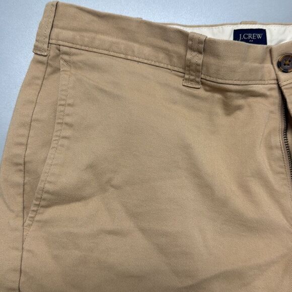 J Crew Men’s Khaki Shorts - Size 33 - Worn Once - 7” Inseam Pockets - Picture 2 of 4